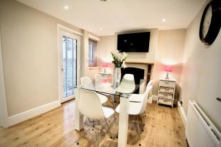 Mill House Townhouse - Newmarket - 8