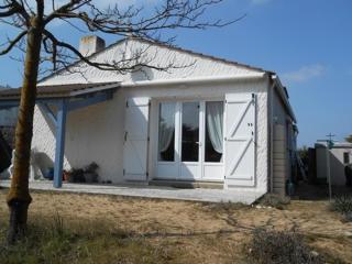 Villa Indépendante à 50m de la Mer avec Jardin Clos et WIFI Gratuit, Idéal pour 8 Personnes - FR-1-324-551 - Saint Gilles Croix de vie - 3