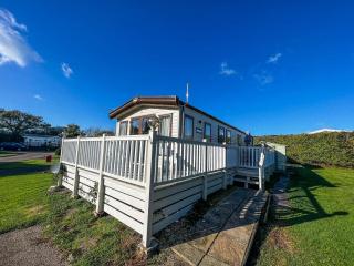 4 Berth Caravan With Decking And Wifi At Carlton Meres In Suffolk Ref 60010K - 4