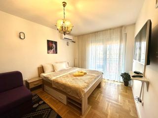 YellowHouse - Prishtinë - 9