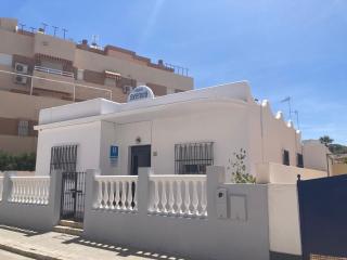 Hostal Avenida by Bossh! Hotels - Chipiona - 8