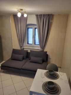 Old Town Sedlar Apartment - 8