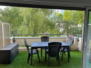 Studio à La Défense (climatisé, parking) - 1