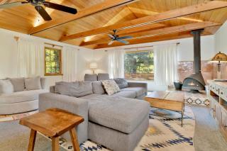Bow Canyon Chalet by Big Bear Vacations Hot Tub Ultra Modern Resort Chalet Mins To Lifts - 5