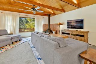 Bow Canyon Chalet by Big Bear Vacations Hot Tub Ultra Modern Resort Chalet Mins To Lifts - 2