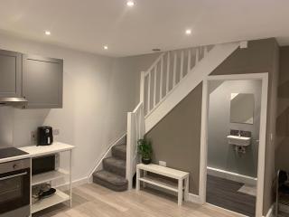 Fantastic Location, Annexe with Hot Tub - 2