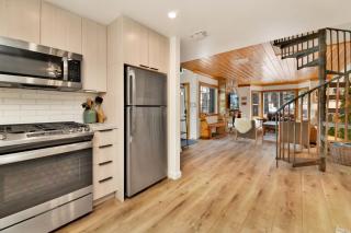Green Canoe Cabin- Hot Tub- Smart TVs- BBQ- Relaxing Central Moonridge Chalet - 6