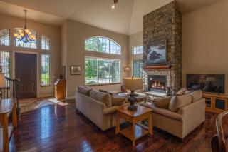 The Village Greens View - 8