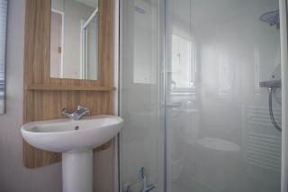 Beautiful Caravan With Decking At Manor Park In Hunstanton Ref 23042B - 1