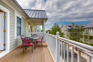 Sunset Island - 17 Corner Store - 8