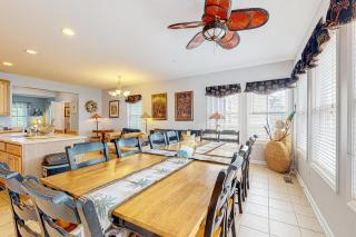 Sunset Island - 17 Corner Store - 2