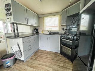 Modern 6 Berth Caravan For Hire At Fantasy Island In Skegness Ref 58009D - 7