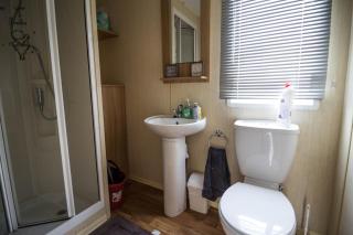 8 Berth Caravan At Eastgate Holiday Park In Skegness Ref 58012D - 3