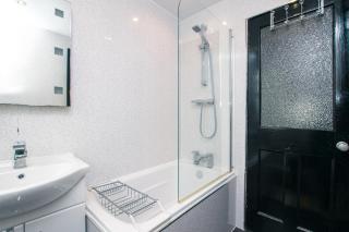 Cosy & Central 2BD Apartment Milngavie, Glasgow - Milngavie - 4