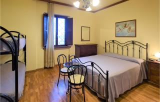 Amazing Home In Rivotorto Di Assisi - Passaggio Di Assisi - 1