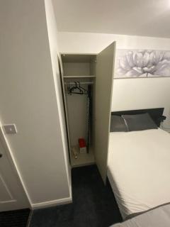 Guest House in Milton Keynes - Milton Keynes - 3
