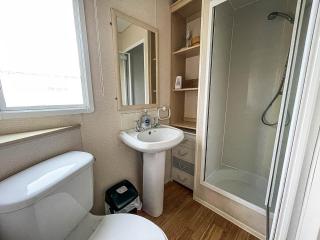 6 Berth Caravan For Hire By The Beach In Heacham, Norfolk Ref 21038C - Heacham - 4