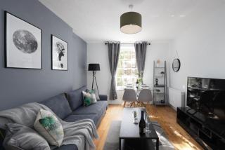 Modern One Bedroom Apartment Next To Old Street - 4