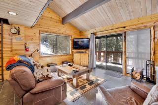 Smith Chalet at Snow Summit- Furnished Resort Condo- Foosball- Walk To Lifts - Big Bear Lake - 9