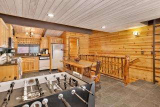 Smith Chalet at Snow Summit- Furnished Resort Condo- Foosball- Walk To Lifts - Big Bear Lake - 4