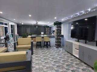 Rowena's River Resort - - 7