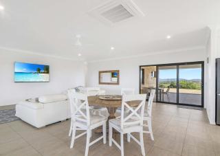 ESCAPE WITH A VIEW - Emu Park - 2