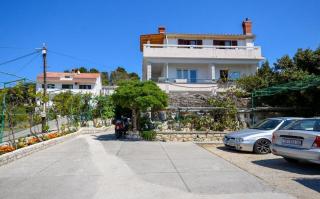 Apartments Nada - Banjol - 9