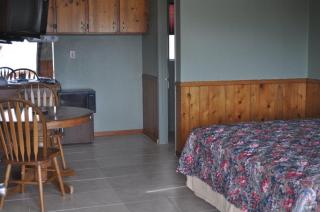 Mountain Trail Lodge and Vacation Rentals - 1