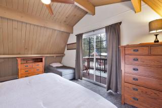 Tinker Bell Gambrel by Big Bear Vacations Ultra Relaxing Bear City Retreat - 2