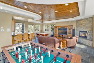 Sunset Ridge Villa- Incredible Log Cabin Estate- Hot Tub- Game Tables- - 7