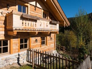 Chalet in St Martin with Sauna & Mountain Views - 1