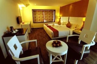 Paravoor Galaxy Hotel - Cherai Beach - 8