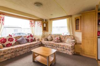 8 Berth Caravan For Hire At St Osyth Beach Holiday Park Ref 28012Hv - 3