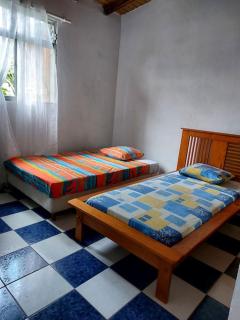 La petite maison, spacieuse, avec jardin / parking - Sainte-Rose - 4