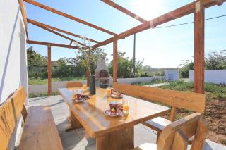 Holiday Home Lavanda with Jacuzzi - Privlaka - 6