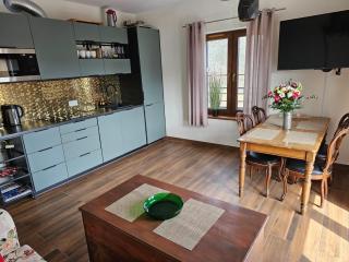 Green Park Resort A8 - Apartament Waloński - z dostępem do basenu, sauny, jacuzzi, siłowni - Widok z 3 stron budynku - Szklarska Poręba - 0
