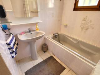 Villa T4 climatisée, rez-de-jardin, parking privé, proche plage et commerces - FR-1-316-182 - Six-Fours-les-Plages - 7