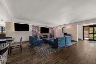 Quality Inn & Suites Airport - Charlotte - 7