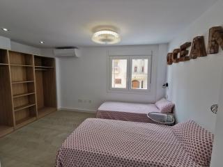 Spacious villa with private pool and beach views - El Moncayo - 3
