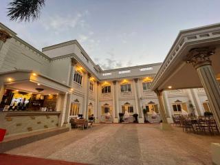 El Palacio Hotel & Resort - 8