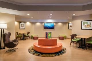 Fairfield by Marriott Anaheim Resort - Anaheim - 5
