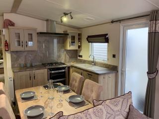 Beautiful Lodge At Manor Park In Hunstanton Ref 23018K - Hunstanton - 2
