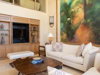 Meridian 1001 - A Spacious Beachfront Condo - 6