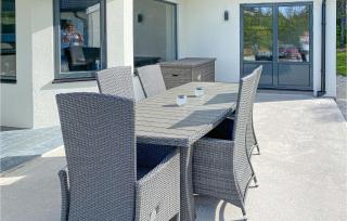 3 Bedroom Cozy Home In Gotlands Tofta - Tofta - 9