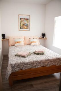 Amber in the centar - 7