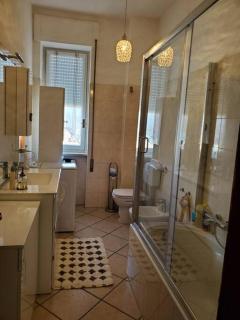 La Rocca Home, accogliente appartamento ad Arona - Arona - 7