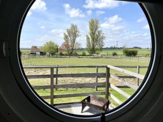 Armadilla 1 at Lee Wick Farm Cottages & Glamping - Clacton-on-Sea - 4