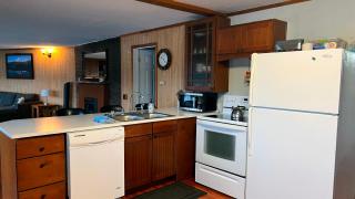 Unique Waterfront Cottage 34 Mi To Mt Rainier - Eatonville - 3