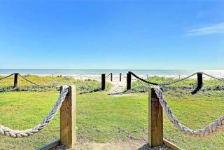 Large 5bd Hot Tub w Ocean View, Firepit & Gameroom - Port Bolivar - 6