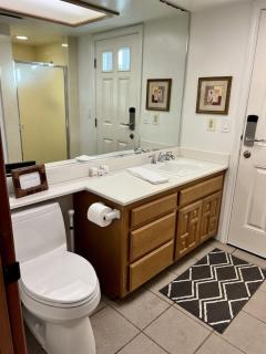Oceanfront 2BR Condo, Private Beach & Patio, Rare Find - Carlsbad - 6